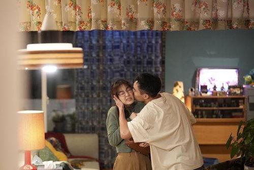 今夜一起为爱鼓掌